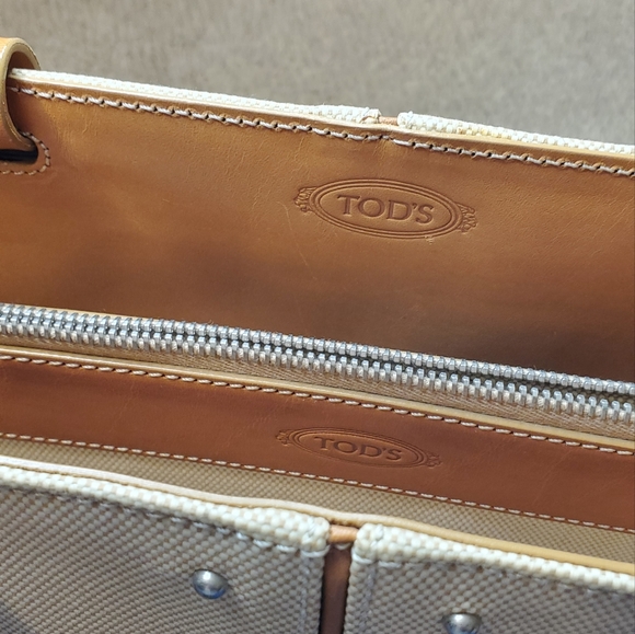 TODS Tote - Picture 5 of 11